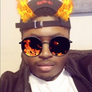 Meet your Posher, Jonathan